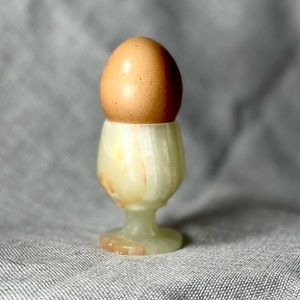Vintage Cream Onyx Egg Server ( eggcup)